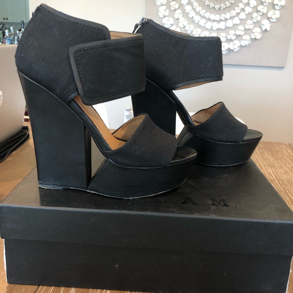 L.A.M.B. Alfie Wedge (US 7.5)